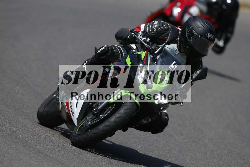 Archiv-2023/28 05.06.2023 Moto Club Anneau du Rhin/blanc-novice/5